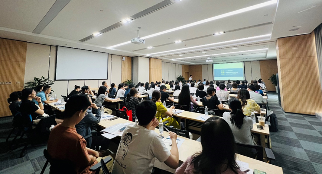 z6尊龙官方网站集团四川公司举办主题沙龙，探讨劳动纠纷处理及纳税信用管理