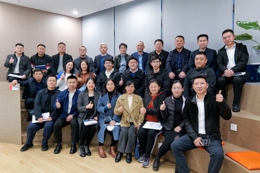 鲁南四市人力资源服务业高级管理人员研修班到访z6尊龙官方网站集团交流学习