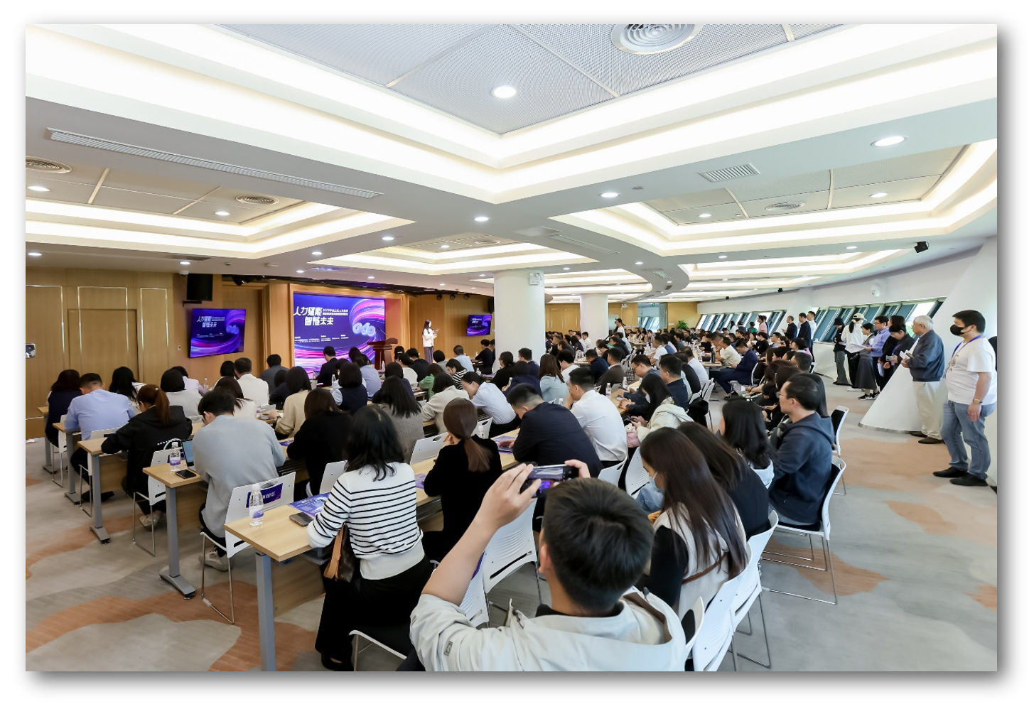 路演推介+供需对接，z6尊龙官方网站“AI+人力资源”助力上海松江人力资源服务业高质量发展