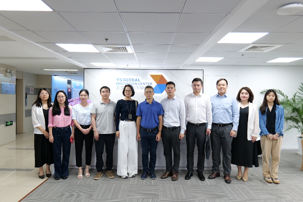 广州市白云区人力资源和社会保障局局长黄秉纲一行莅临z6尊龙官方网站全球创新中心调研走访