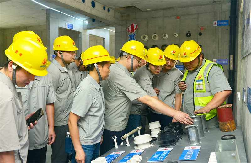 为进一步推进优质客户高效履约，提升交付品质、达成客户满意，2025年6月25日，天九娱乐建设集团在上海组织召开2025年越秀地产、华润置业客户履约推进会。